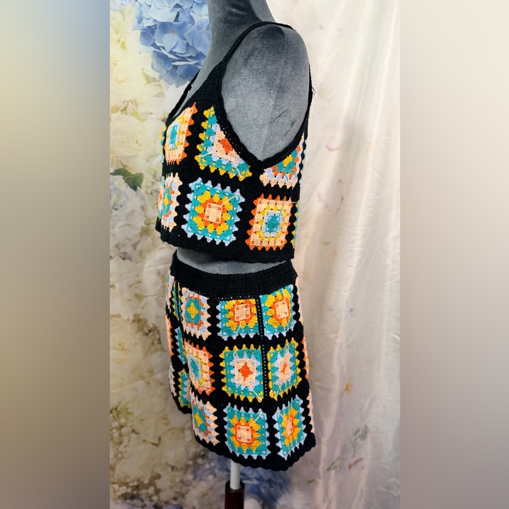 Rebellion Black Multicolor Crochet Short & Tank Set granny squares crop top - Picture 4 of 15
